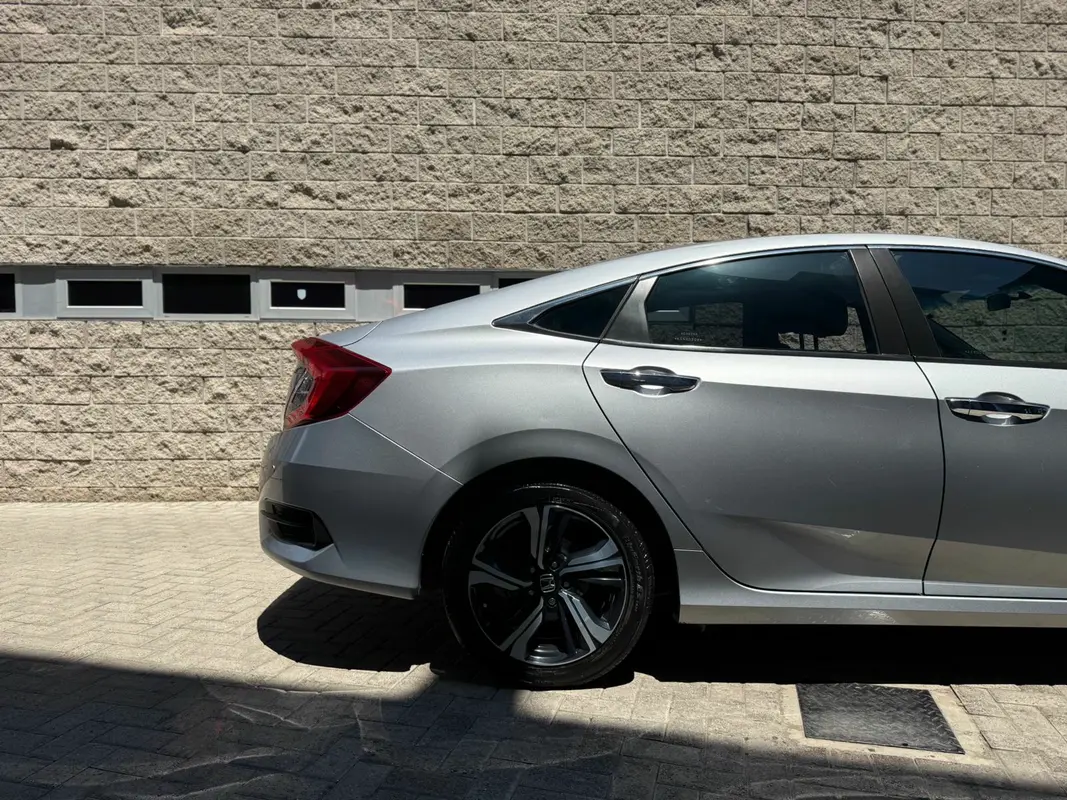 Mira esta publicación de Honda Civic 2020 en Motordil