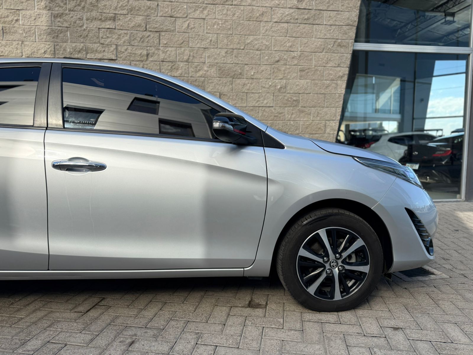 Mira esta publicación de Toyota Yaris 2018 en Motordil