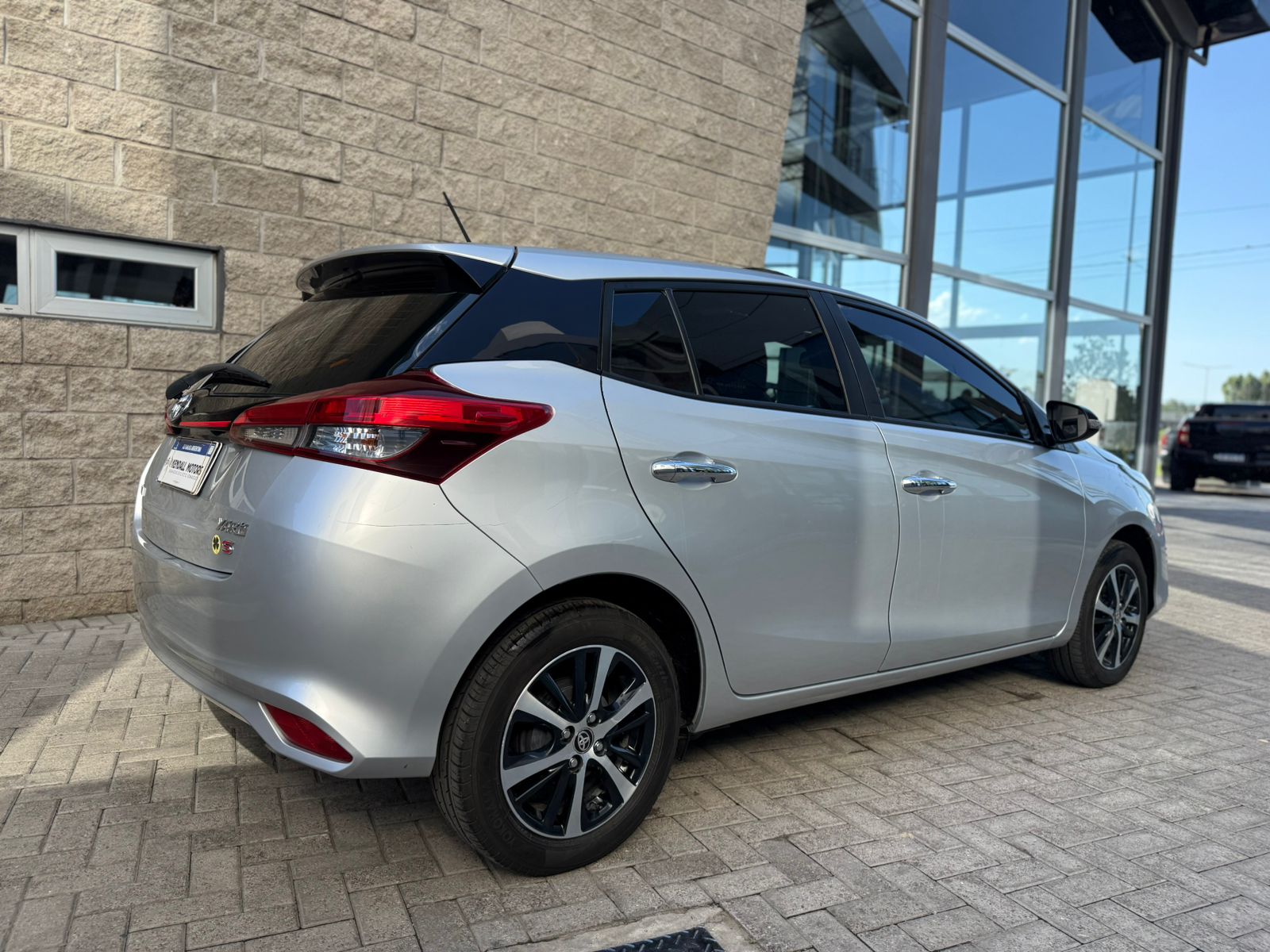 Mira esta publicación de Toyota Yaris 2018 en Motordil