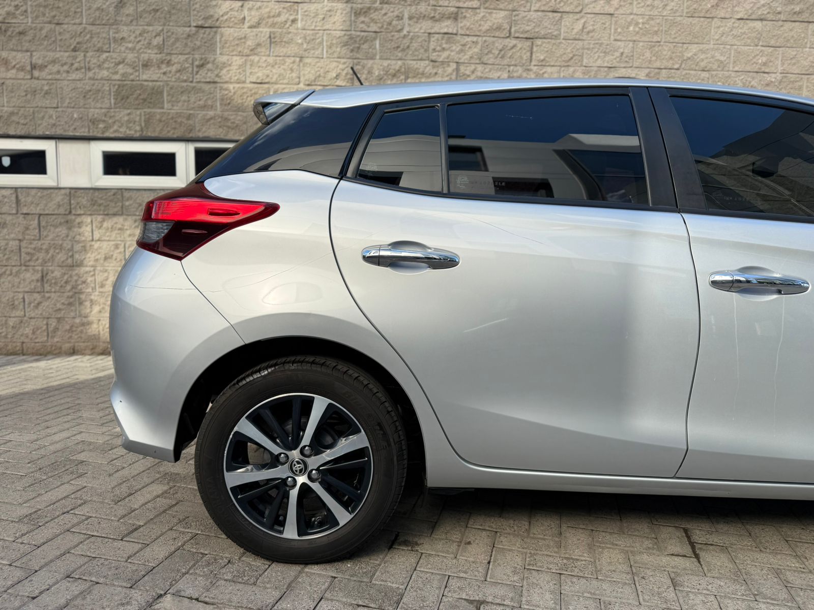 Mira esta publicación de Toyota Yaris 2018 en Motordil