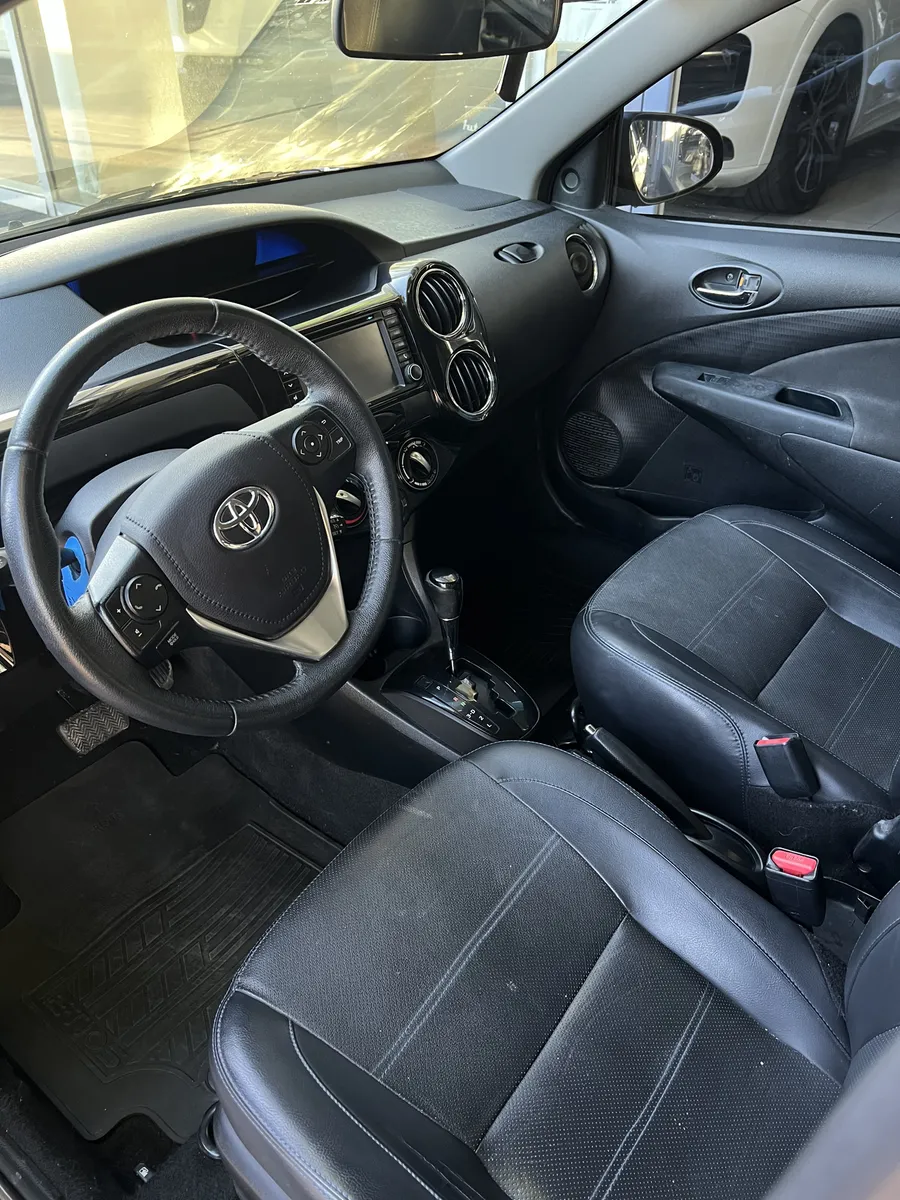 Mira esta publicación de Toyota Etios 2017 en Motordil