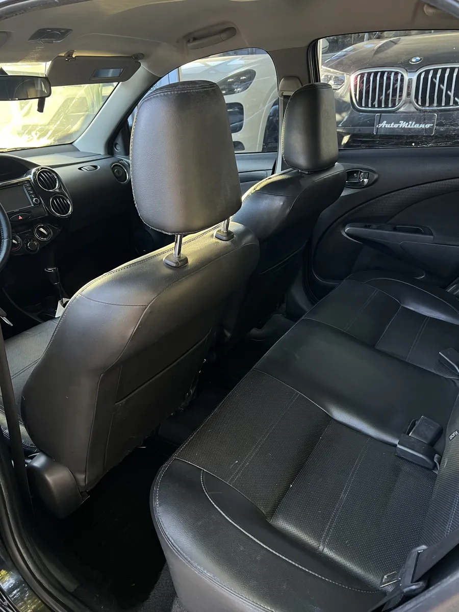 Mira esta publicación de Toyota Etios 2017 en Motordil