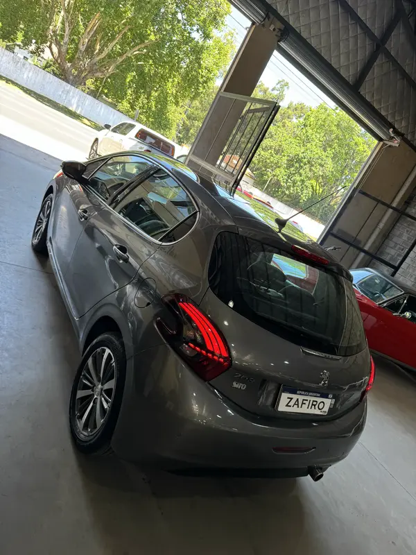 Mira esta publicación de Peugeot 3008 2017 en Motordil