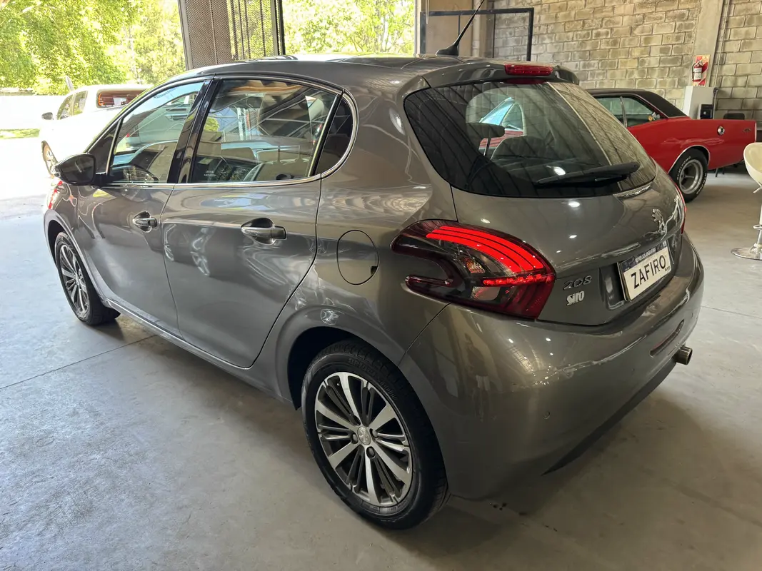 Mira esta publicación de Peugeot 3008 2017 en Motordil