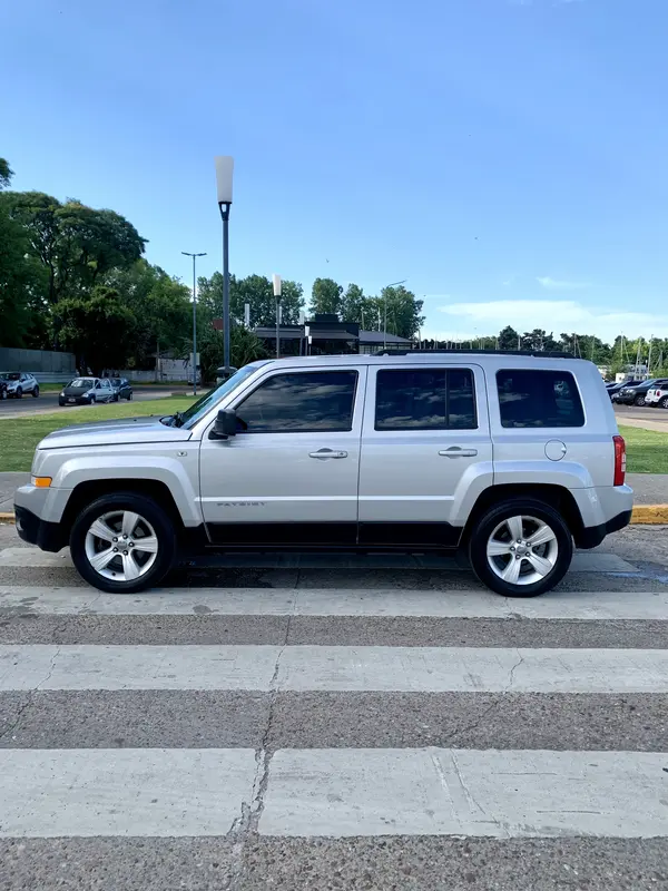 Mira esta publicación de Jeep Patriot 2012 en Motordil