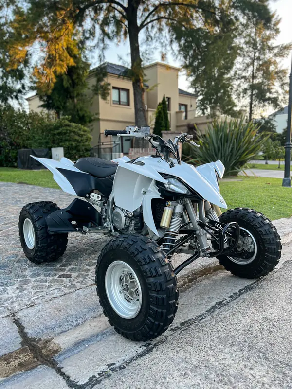 Mira esta publicación de Yamaha YFZ 450 R 2012 en Motordil
