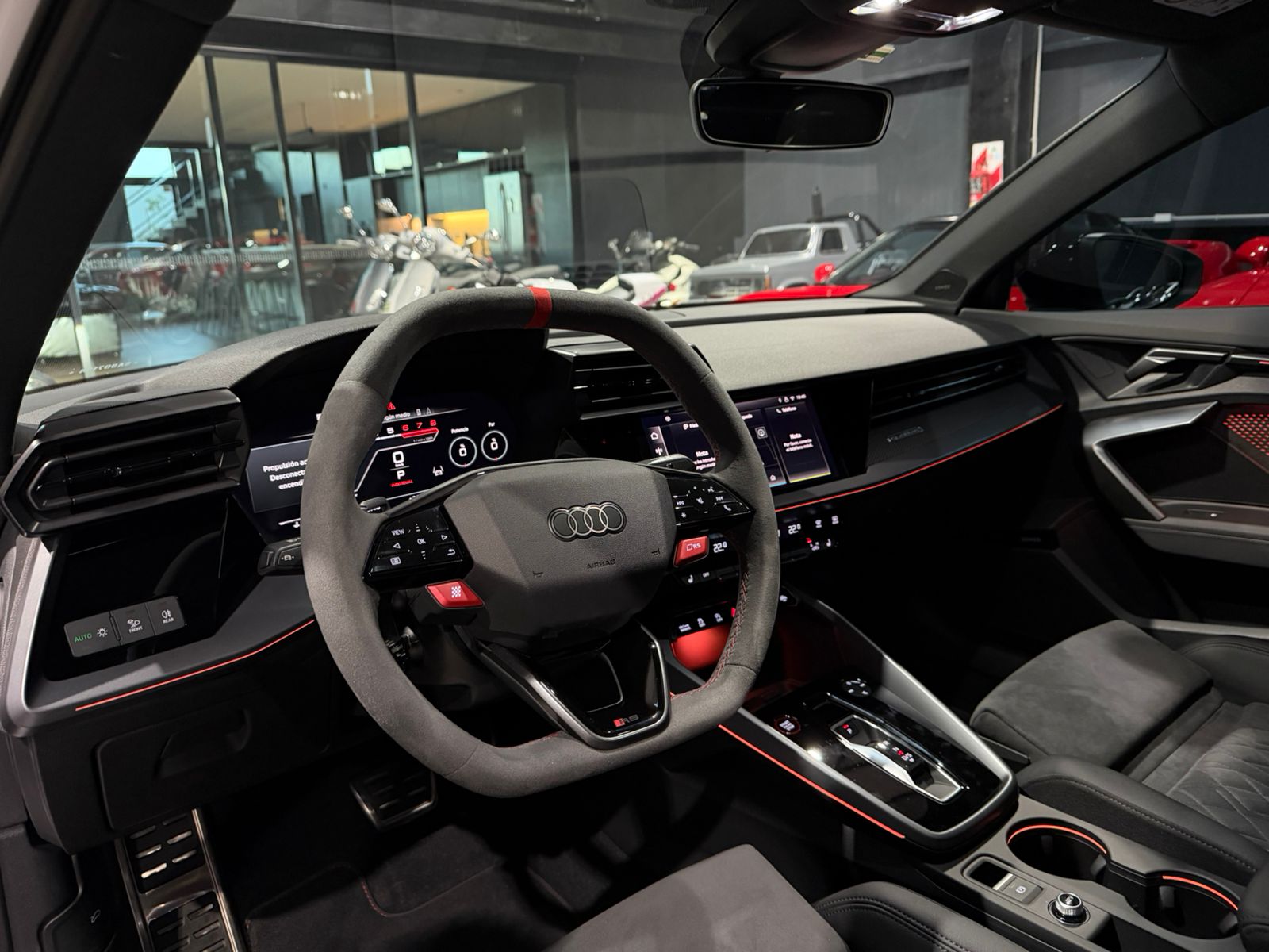 Mira esta publicación de Audi RS3 2025 en Motordil