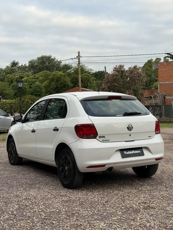 Mira esta publicación de Volkswagen Gol Trend 2016 en Motordil