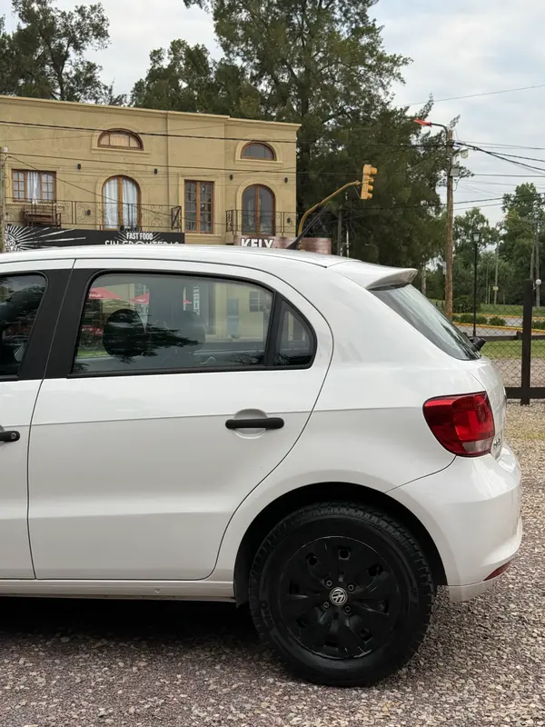 Mira esta publicación de Volkswagen Gol Trend 2016 en Motordil