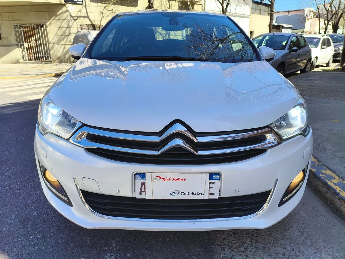 Mira esta publicación de Citroen C 4 Lounge 2016 en Motordil