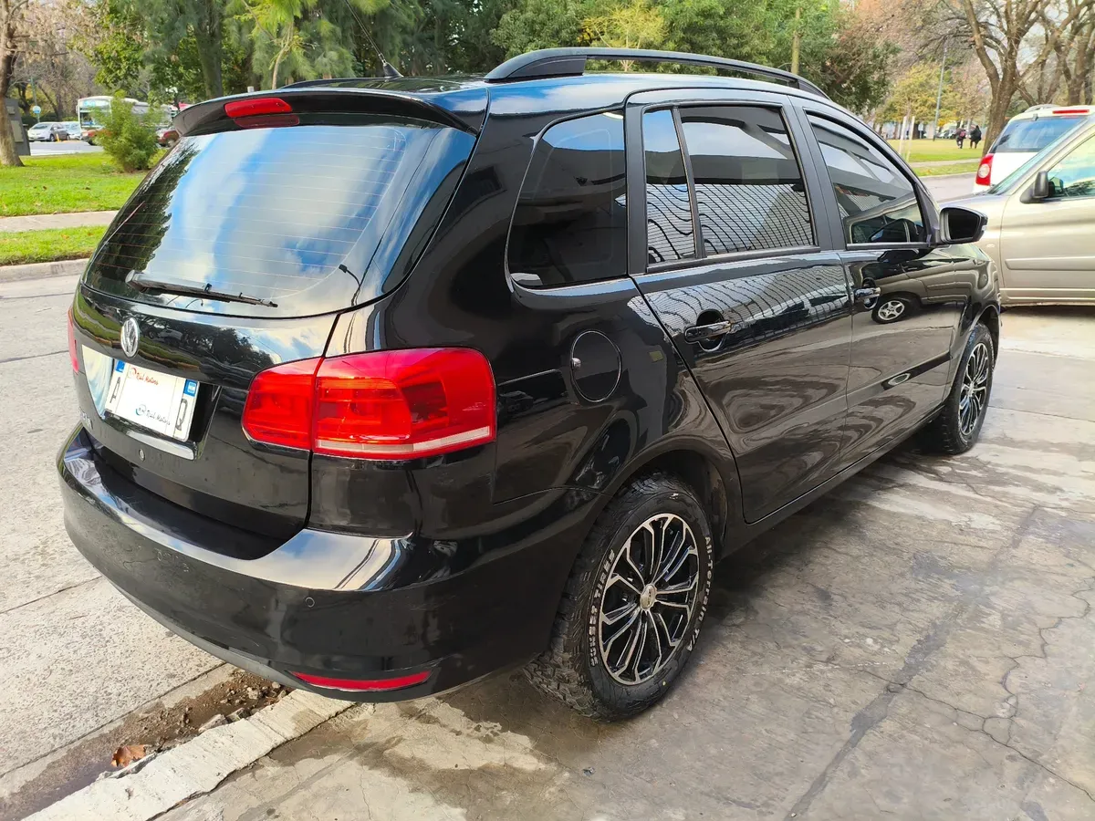 Mira esta publicación de Volkswagen Suran 2017 en Motordil