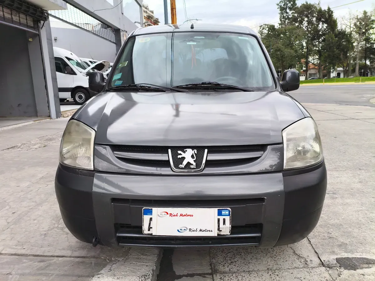 Mira esta publicación de Peugeot Partner 2017 en Motordil