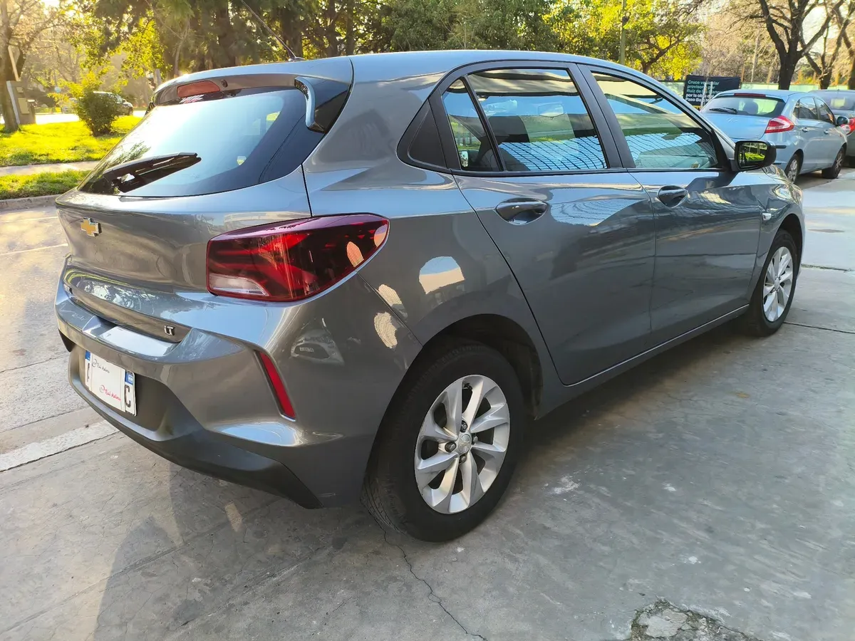 Mira esta publicación de Chevrolet Onix 2022 en Motordil