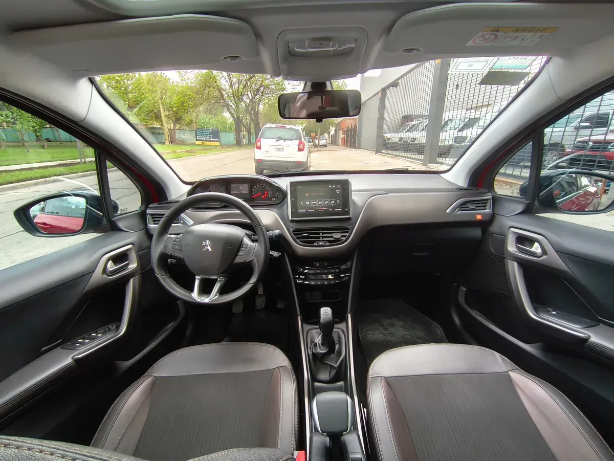 Mira esta publicación de Peugeot 2008 2020 en Motordil