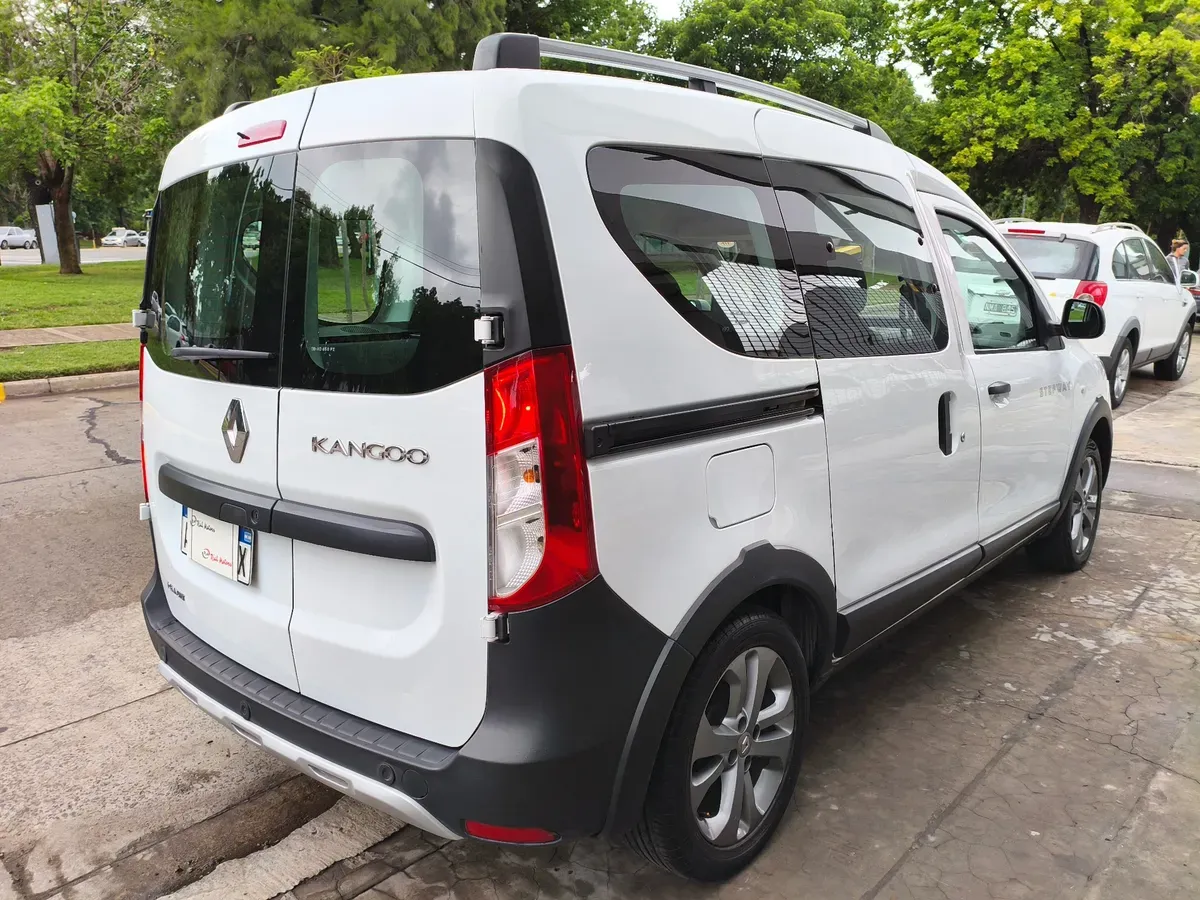 Mira esta publicación de Renault Kangoo 2019 en Motordil