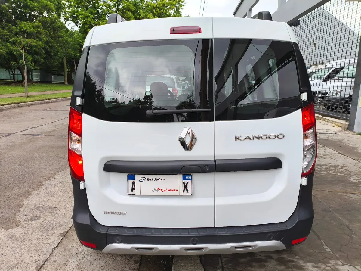 Mira esta publicación de Renault Kangoo 2019 en Motordil