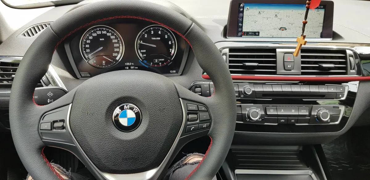 Mira esta publicación de BMW Serie 1 2019 en Motordil