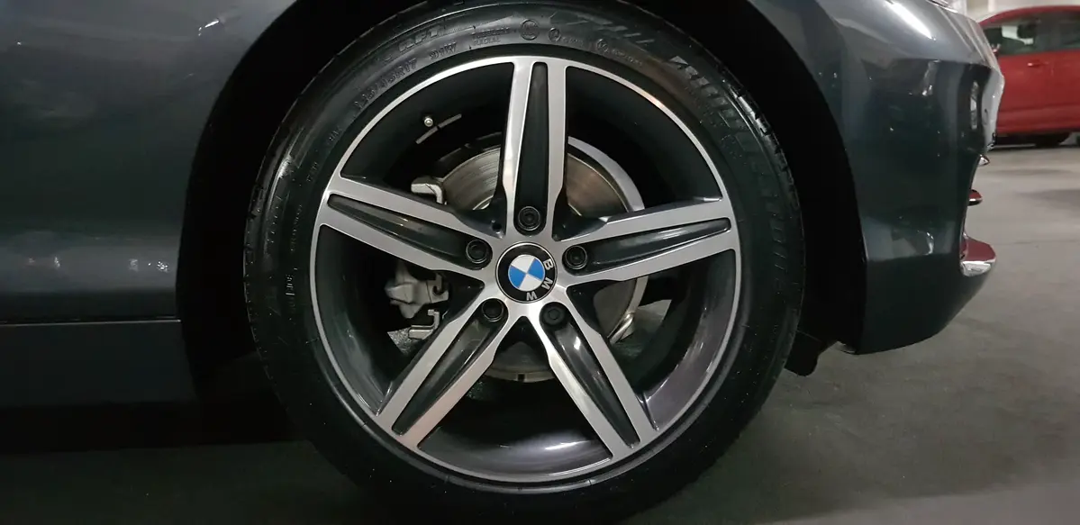 Mira esta publicación de BMW Serie 1 2019 en Motordil