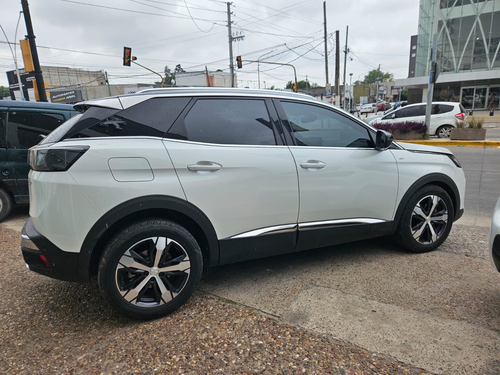 Mira esta publicación de Peugeot 3008 2024 en Motordil