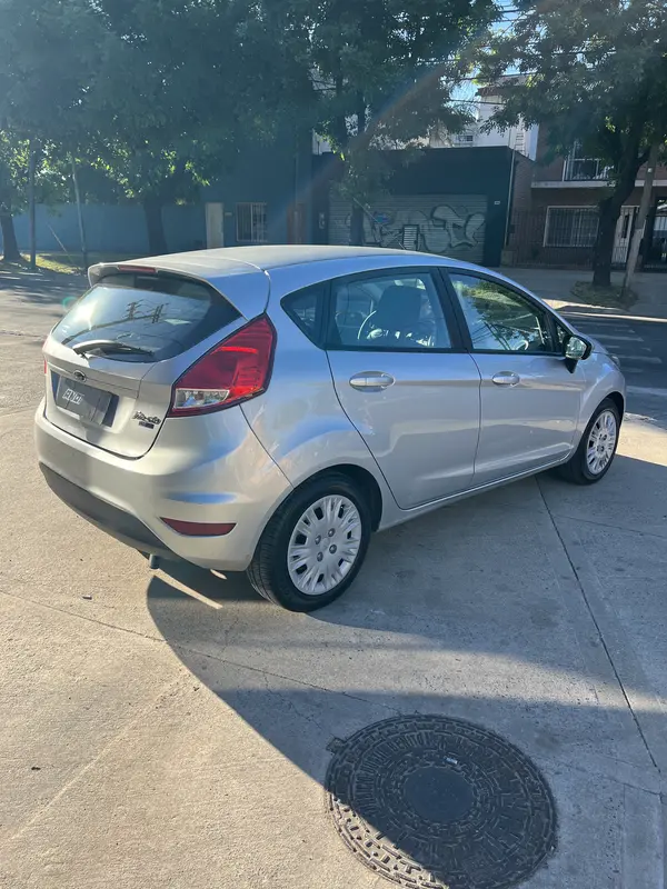 Mira esta publicación de Ford Fiesta 2014 en Motordil