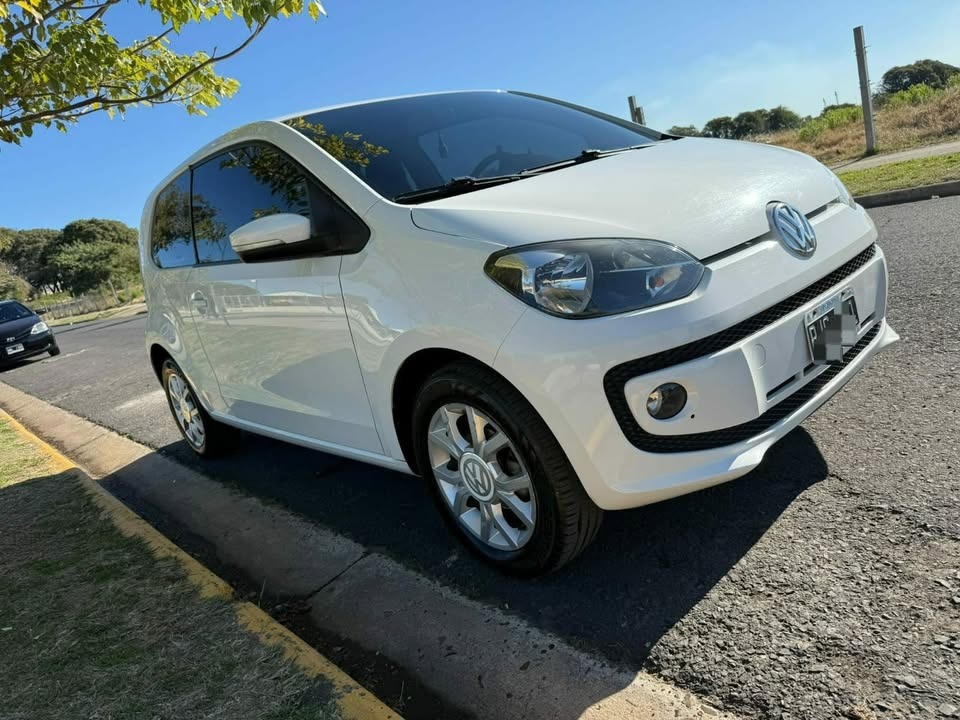 Mira esta publicación de Volkswagen UP 2015 en Motordil