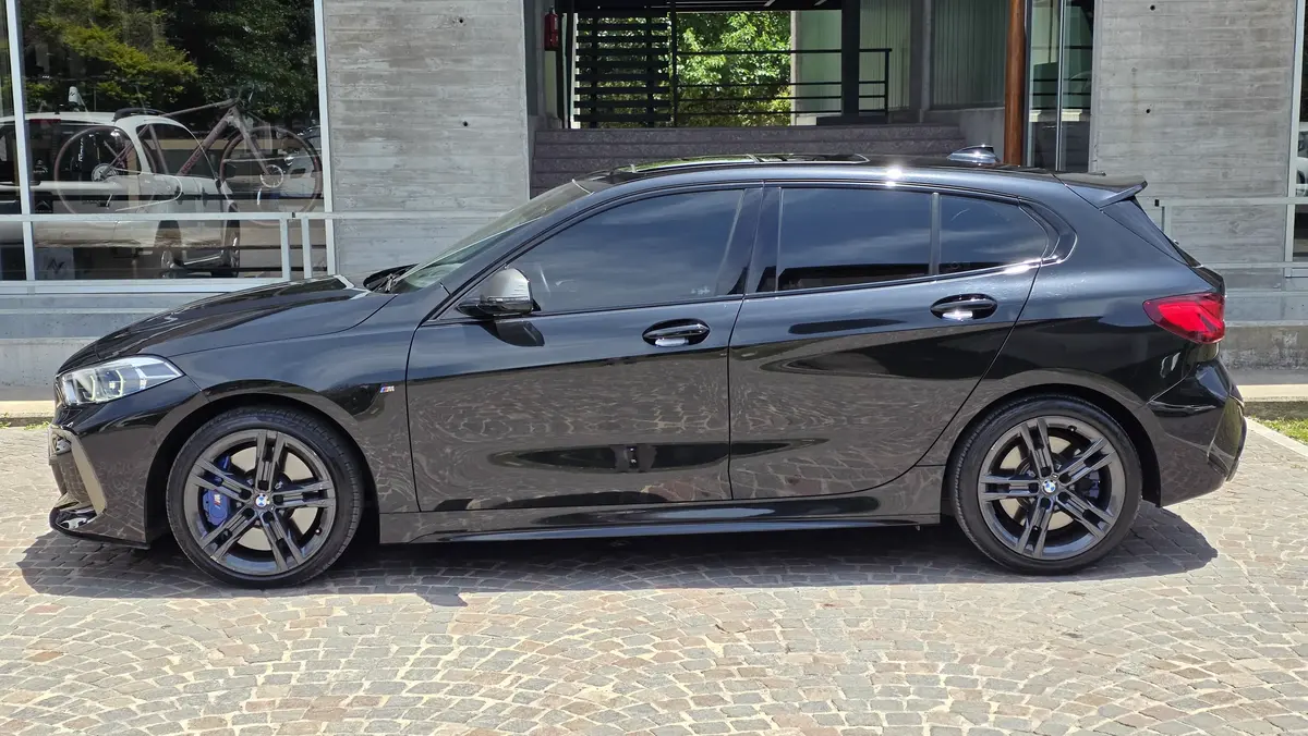 Mira esta publicación de BMW Serie 1 2023 en Motordil