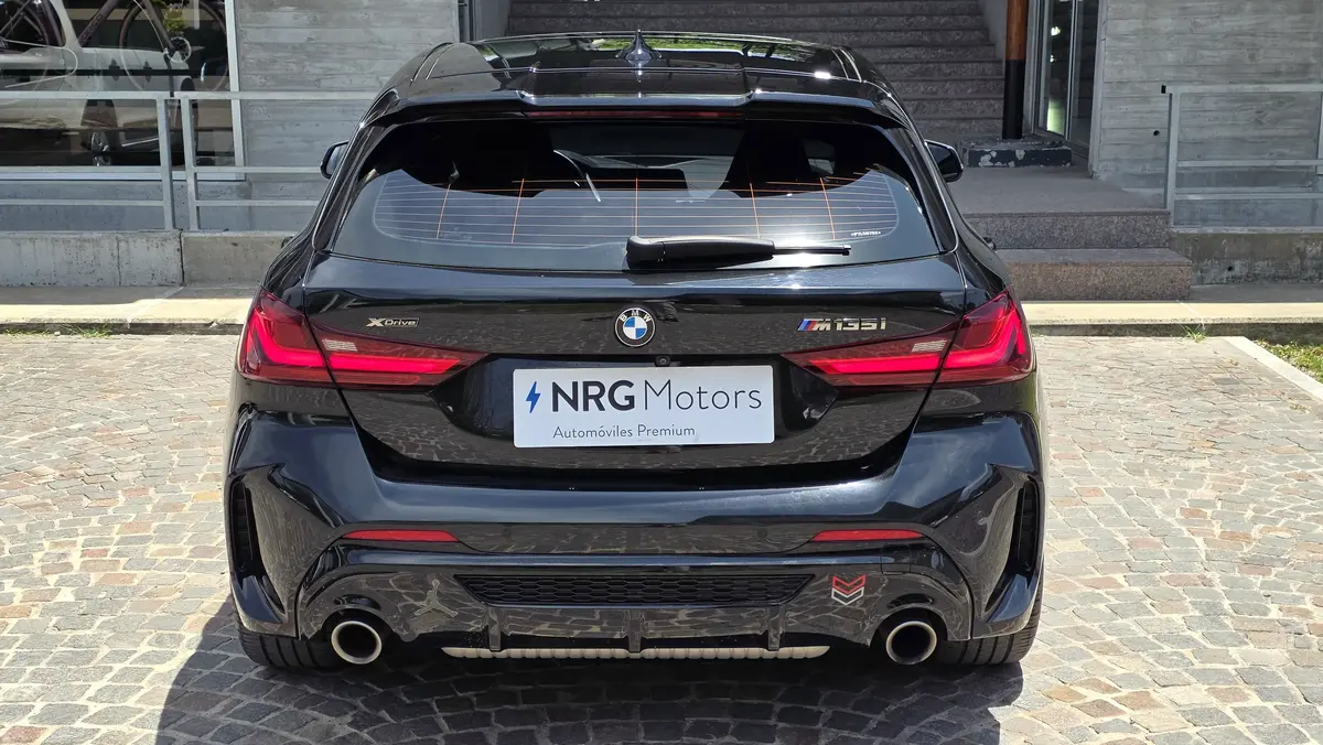 Mira esta publicación de BMW Serie 1 2023 en Motordil