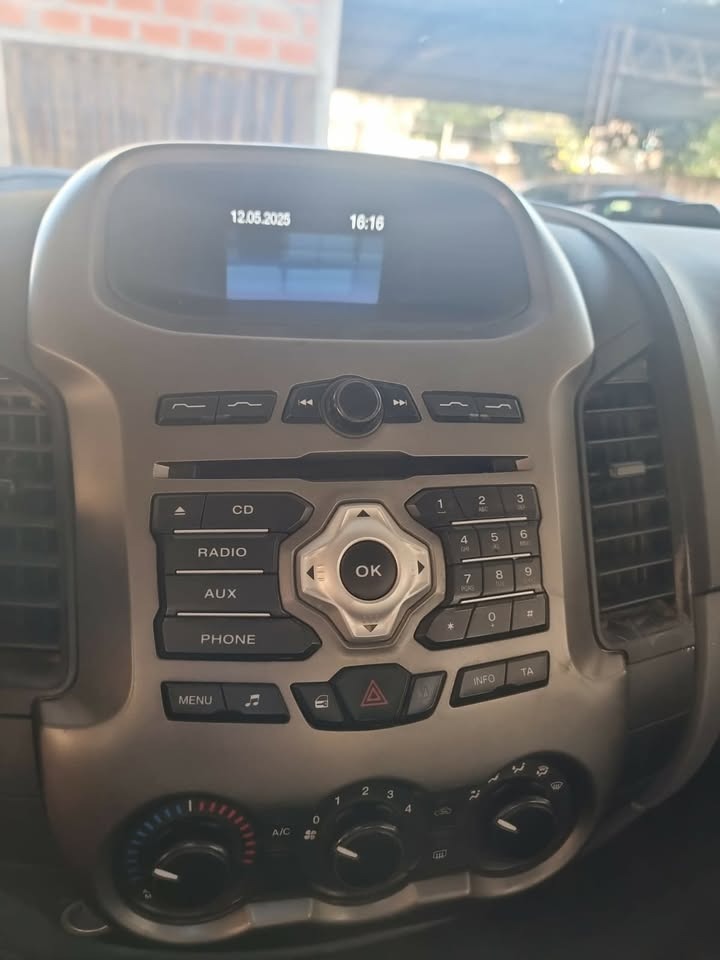 Mira esta publicación de Ford Ranger 2013 en Motordil