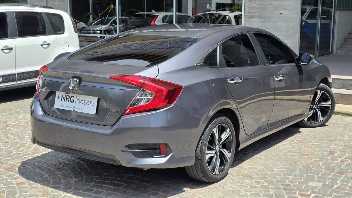 Mira esta publicación de Honda Civic 2017 en Motordil