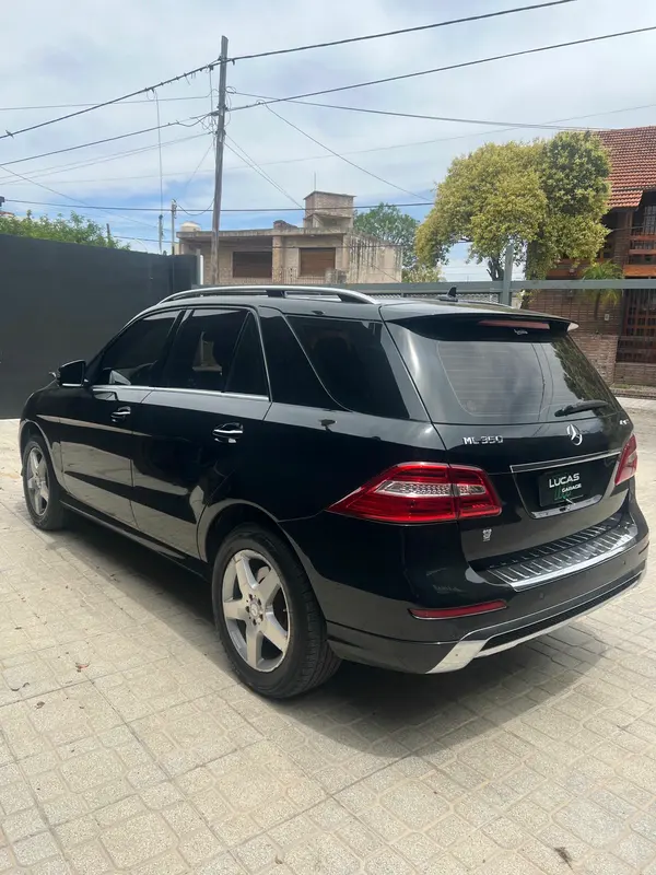 Mira esta publicación de Mercedes Benz ML 2013 en Motordil