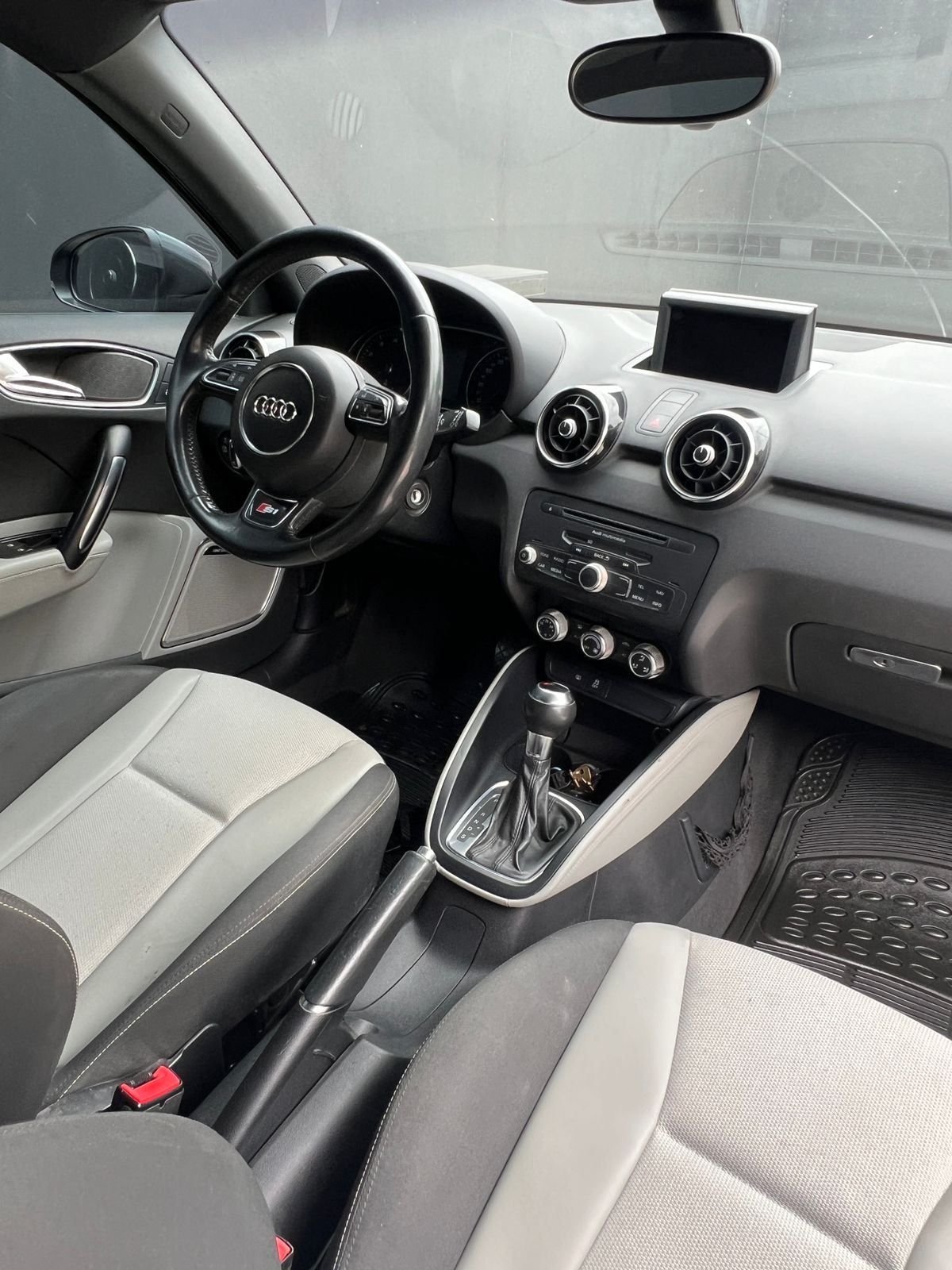 Mira esta publicación de Audi A1 2012 en Motordil