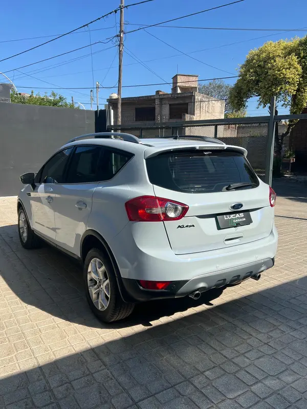 Mira esta publicación de Ford Kuga 2012 en Motordil
