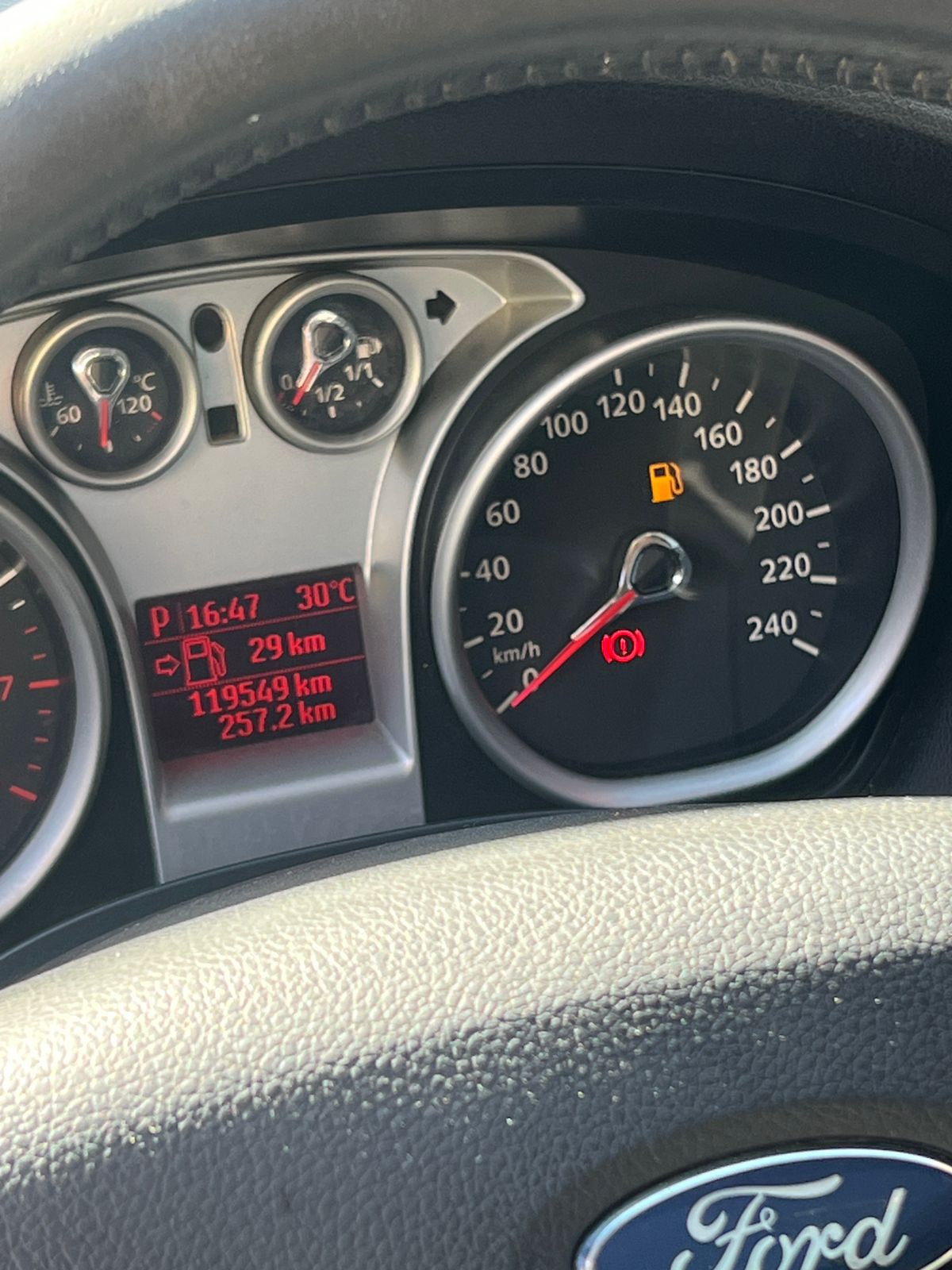 Mira esta publicación de Ford Kuga 2012 en Motordil