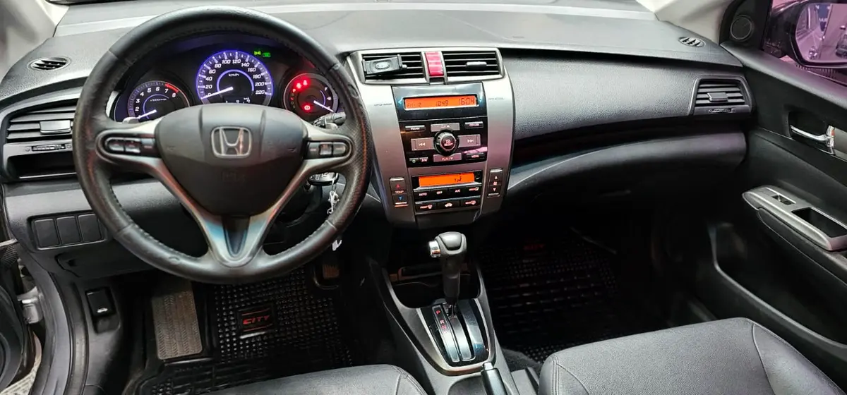 Mira esta publicación de Honda City 2013 en Motordil