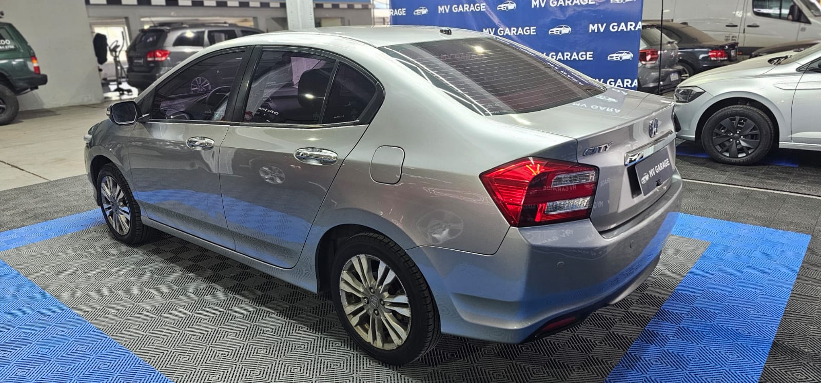 Mira esta publicación de Honda City 2013 en Motordil