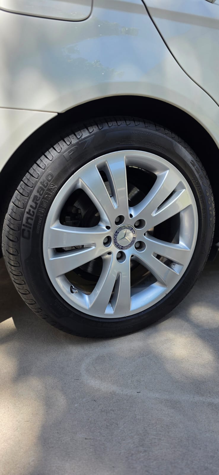 Mira esta publicación de Mercedes Benz 280 2009 en Motordil