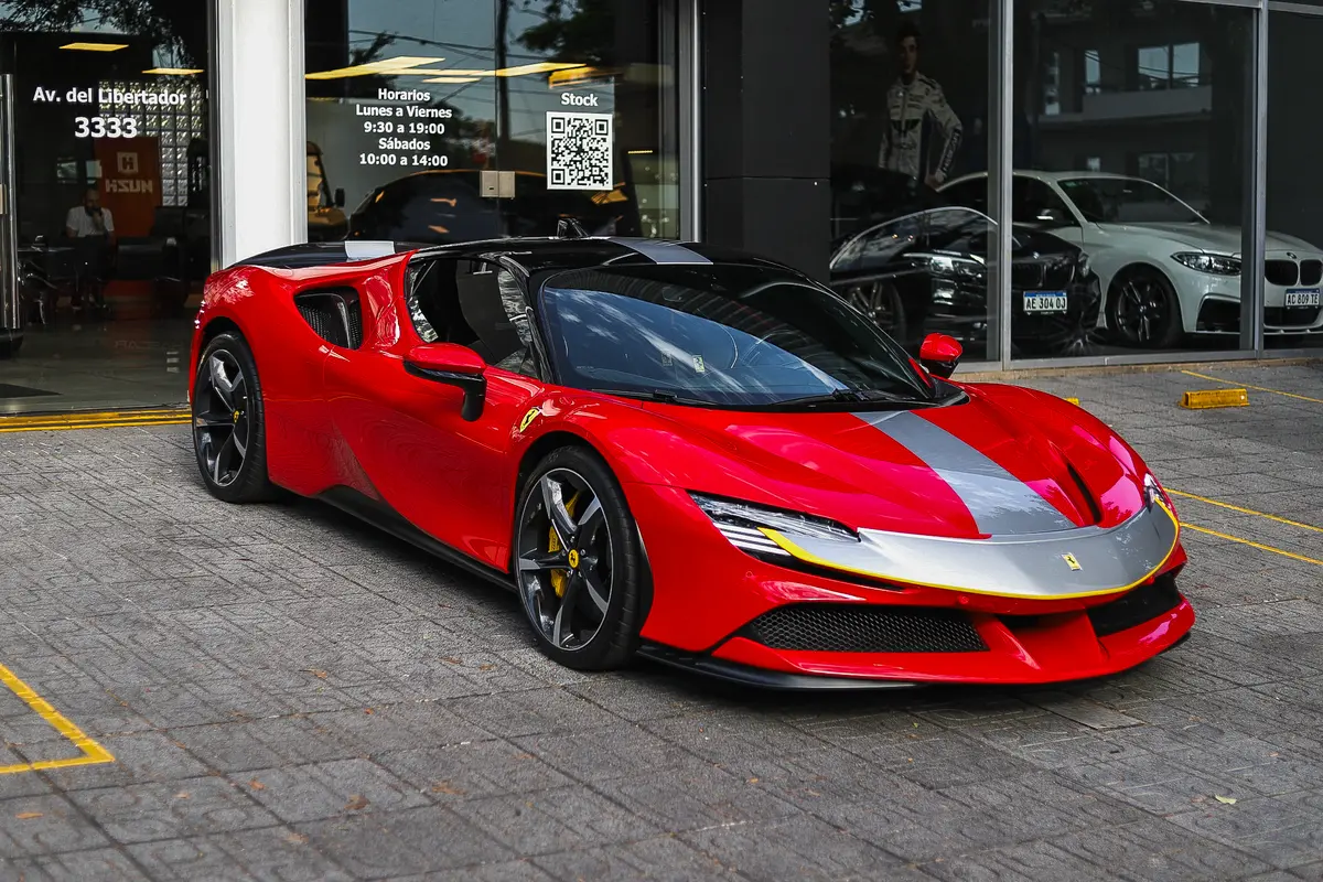 Mirá esta publicación de Ferrari SF90