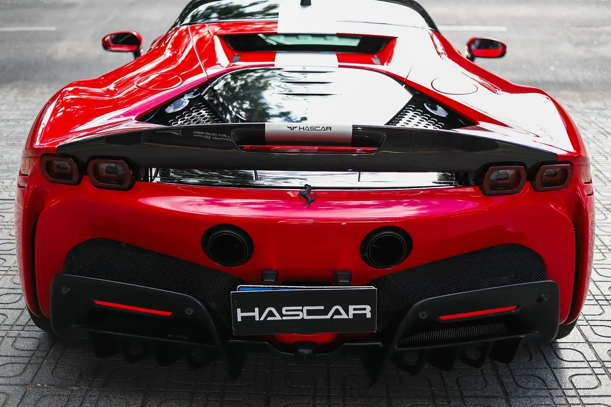 Mira esta publicación de Ferrari SF90 2022 en Motordil