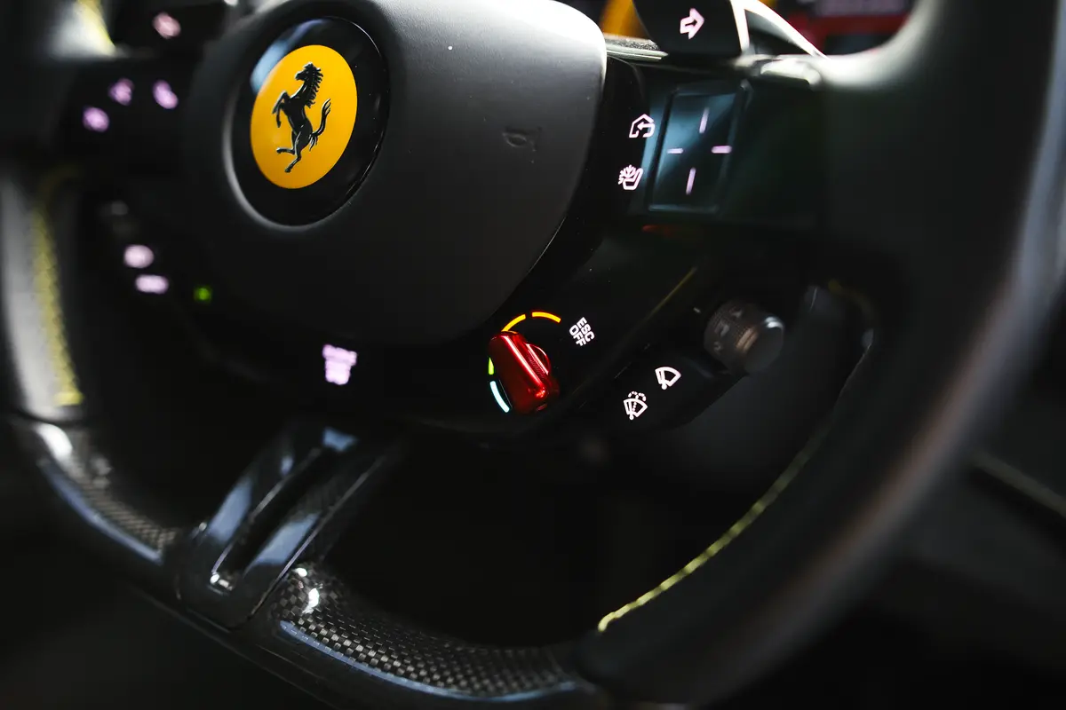 Mirá esta publicación de Ferrari SF90