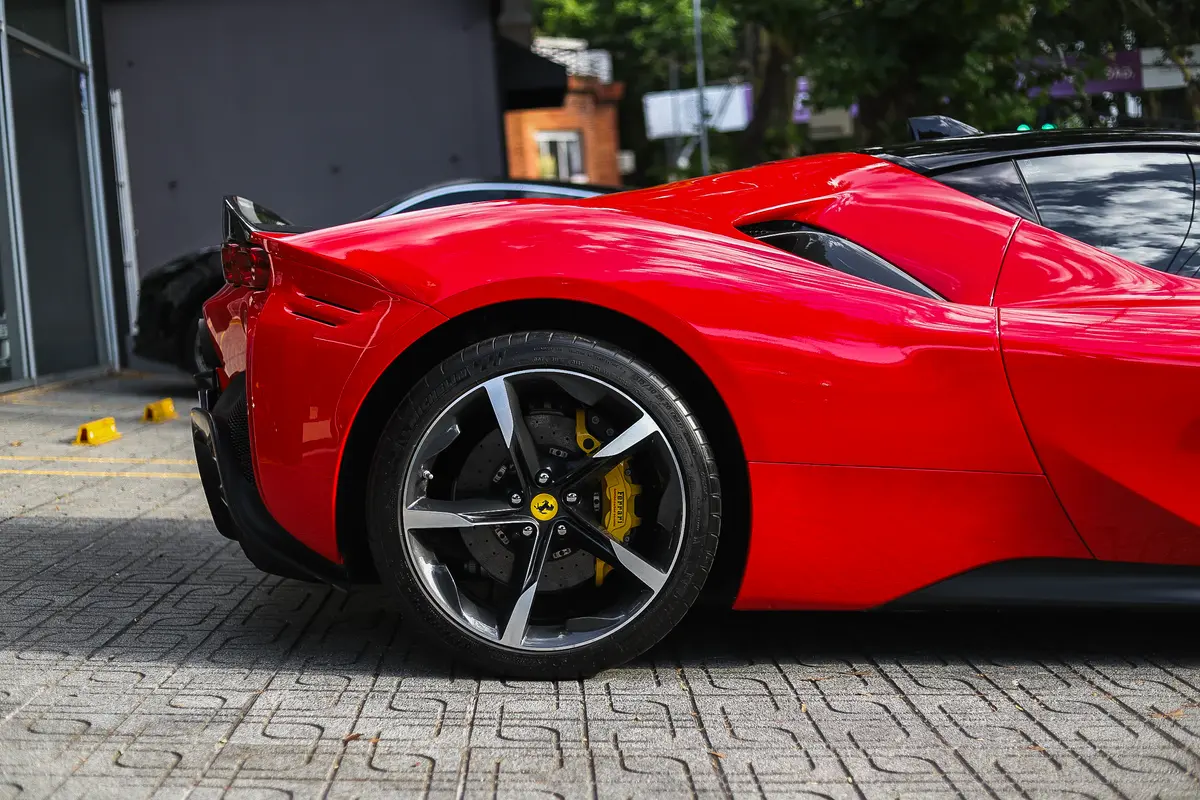 Mirá esta publicación de Ferrari SF90