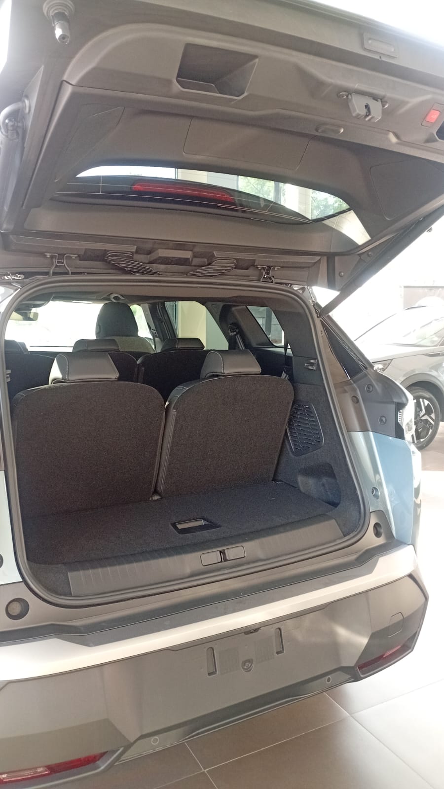 Mira esta publicación de Peugeot 5008 2025 en Motordil