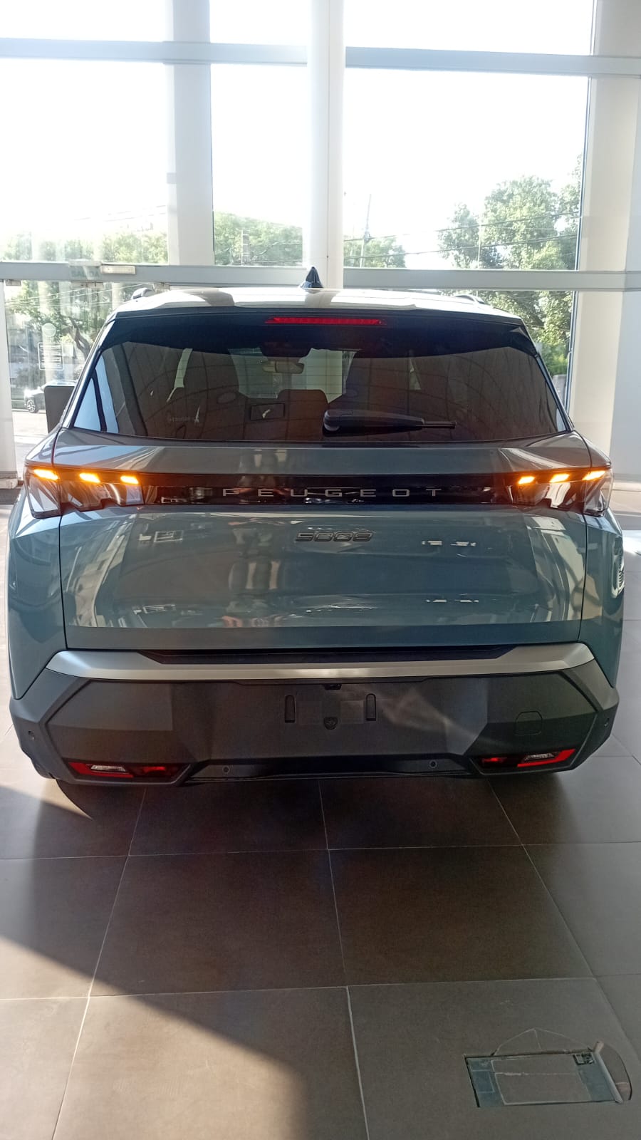 Mira esta publicación de Peugeot 5008 2025 en Motordil