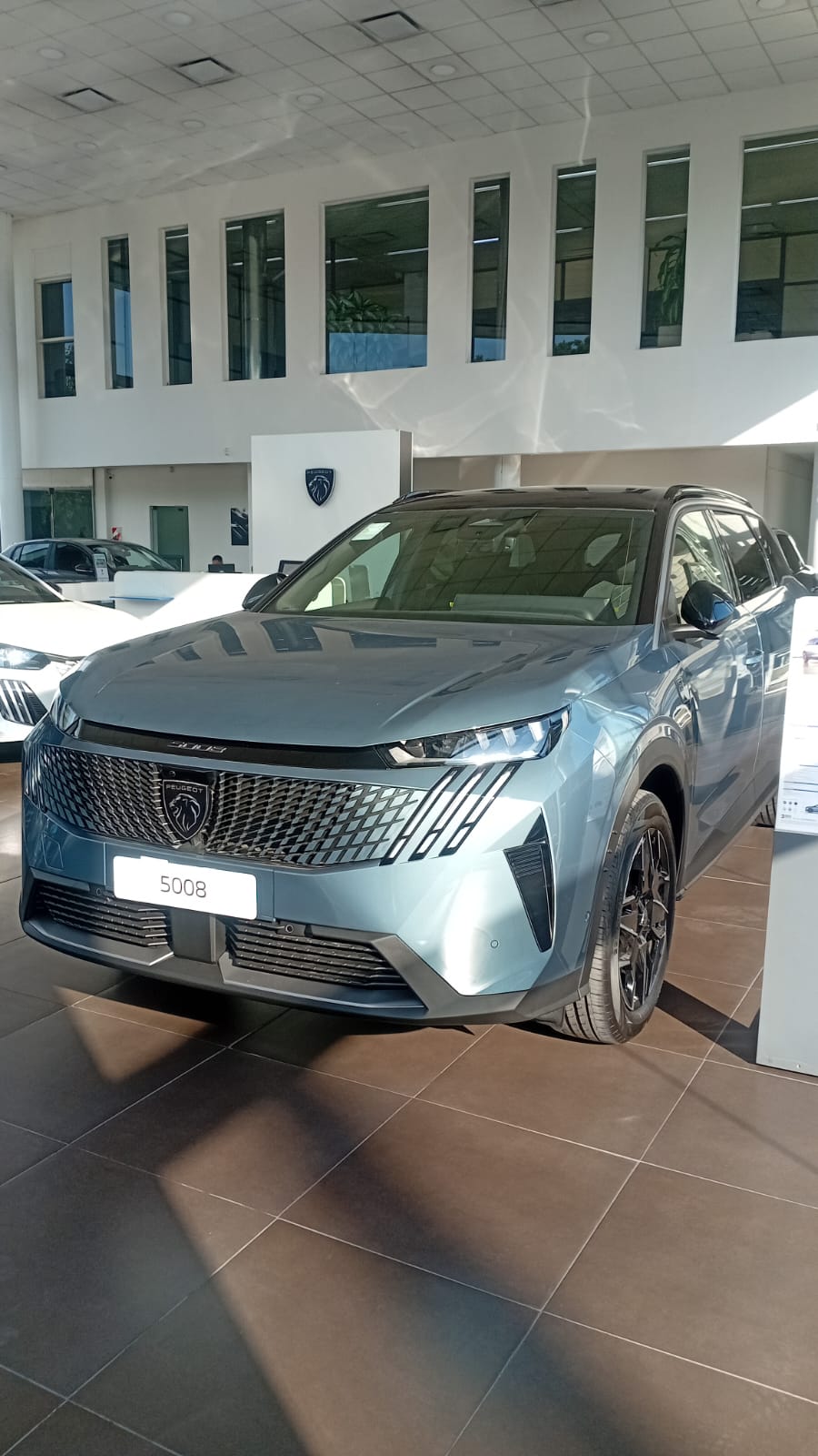 Mira esta publicación de Peugeot 5008 2025 en Motordil