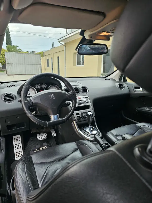 Mira esta publicación de Peugeot 408 2012 en Motordil