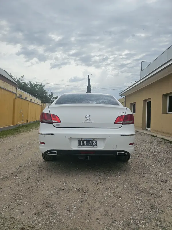 Mira esta publicación de Peugeot 408 2012 en Motordil