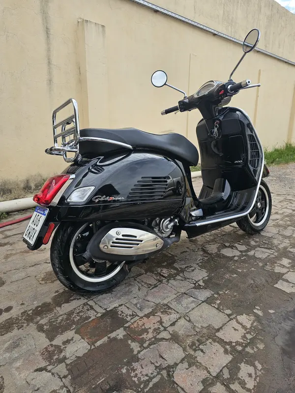 Mira esta publicación de Vespa 300 I Super GTS 2017 en Motordil