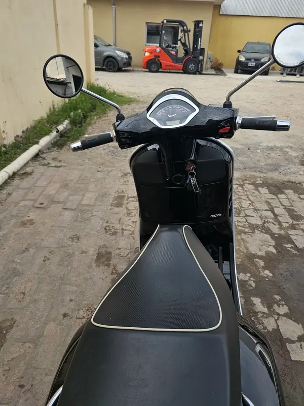 Mira esta publicación de Vespa 300 I Super GTS 2017 en Motordil