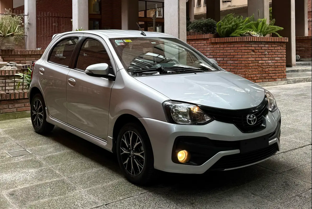 Mira esta publicación de Toyota Etios 2019 en Motordil