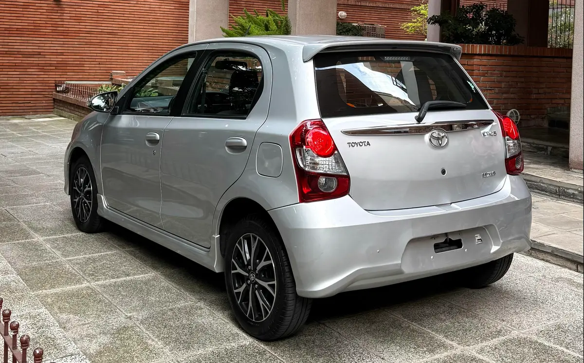 Mira esta publicación de Toyota Etios 2019 en Motordil