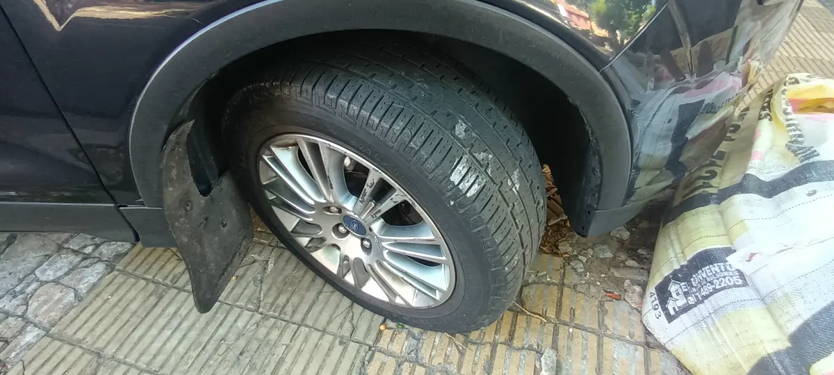 Mira esta publicación de Ford Kuga 2014 en Motordil